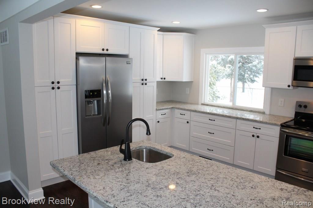 2956 Hillendale Drive Rochester Hills, MI 48309 - Photo 17 of 31
