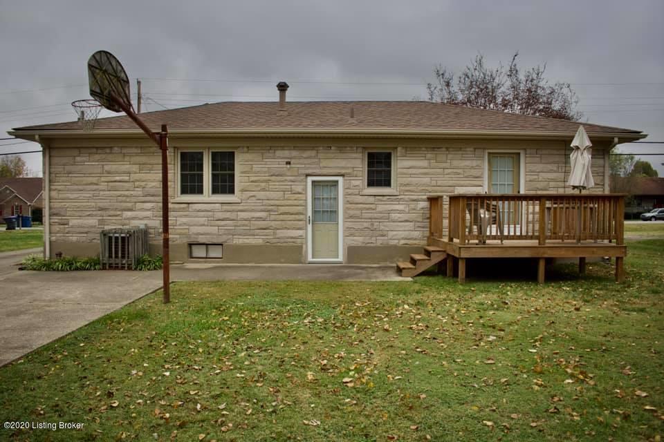 10412 Deering Road Louisville, KY 40272 - Photo 11 of 52 Deeringoutside11