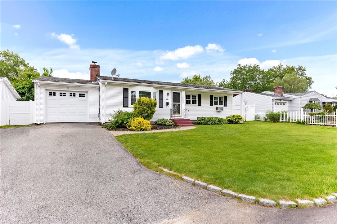 48 Lockhaven Road Warwick, RI 02889 - Photo 3 of 28