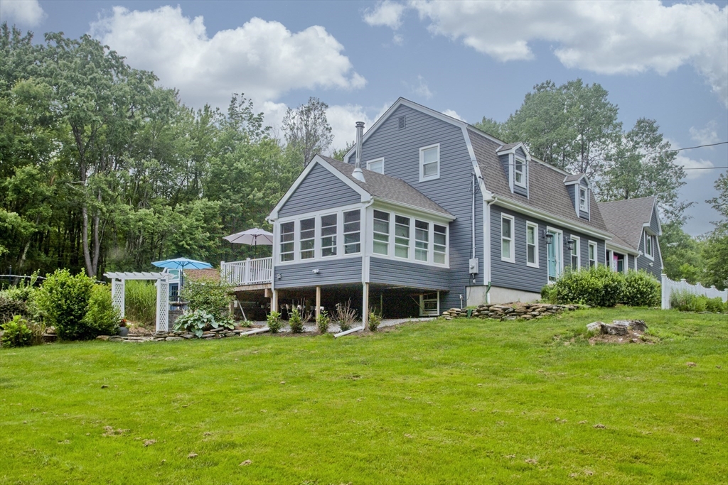 904 Main Road Granville, MA 01034 - Photo 3 of 42 Gallery Image 3
