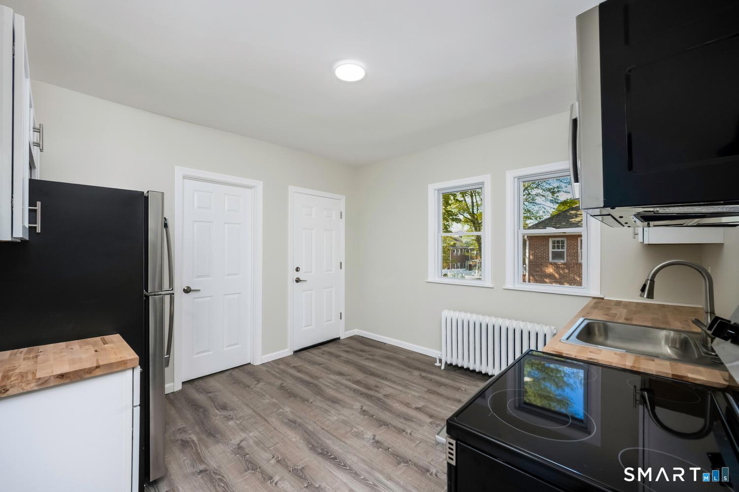 1040 Connecticut Avenue Bridgeport, CT 06607 - Photo 21 of 24
