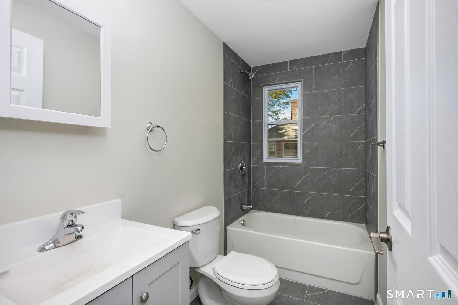 1040 Connecticut Avenue Bridgeport, CT 06607 - Photo 22 of 24
