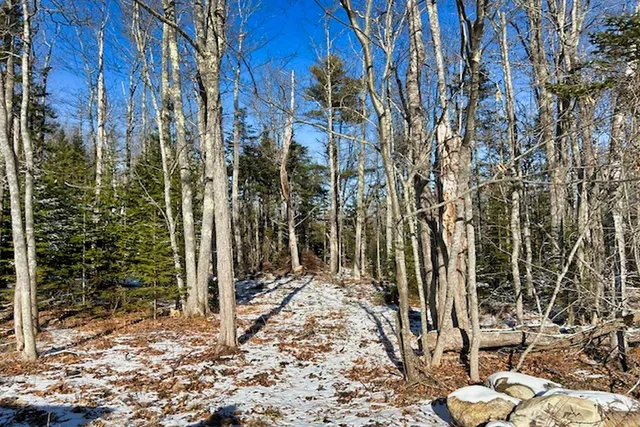 $129,000 | 961 Atlantic Highway, Waldoboro, ME 04572