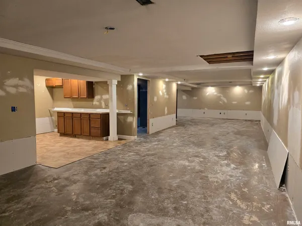$205,000 | 70 Banyan Drive, Canton, IL 61520