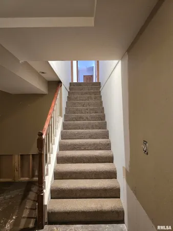 $205,000 | 70 Banyan Drive, Canton, IL 61520