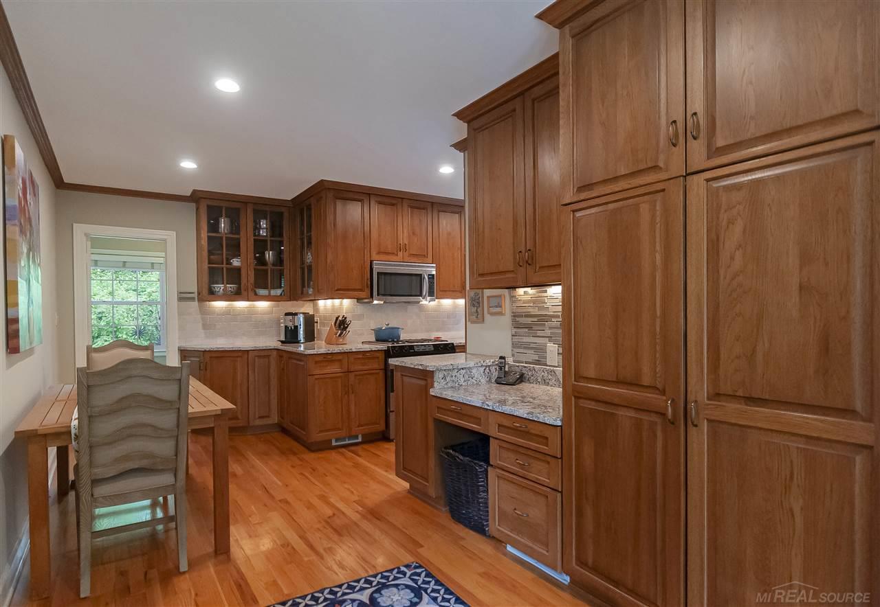 74 Lewiston Road Grosse Pointe Farms, MI 48236 - Photo 18 of 67