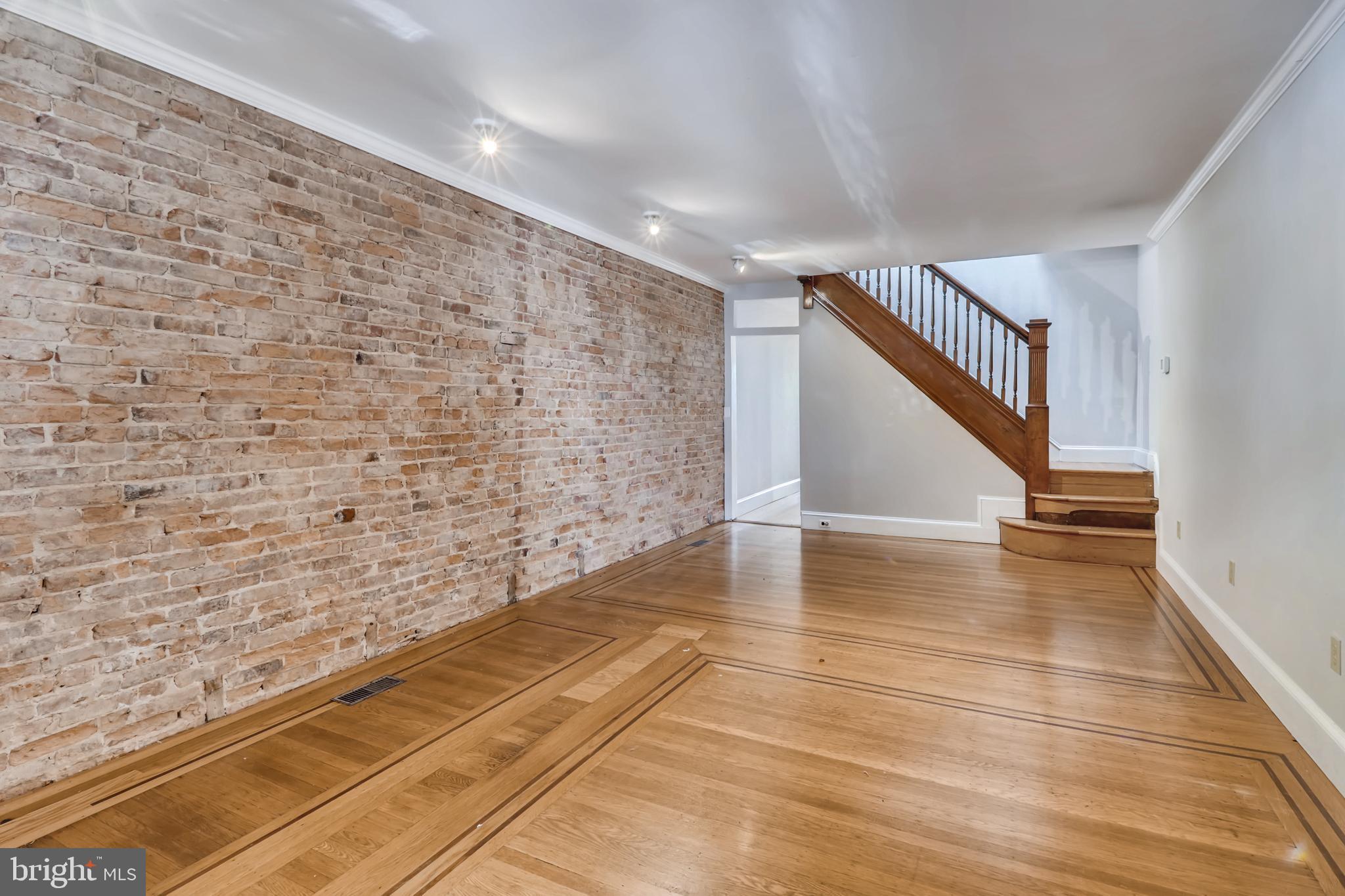 3131 Keswick Road Baltimore, MD 21211 - Photo 3 of 28 Living/Dining Area