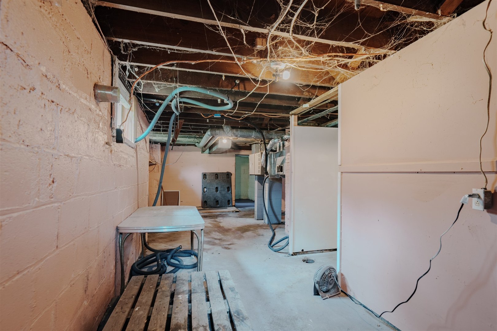 804 North Walnut Street Pontiac, IL 61764 - Photo 27 of 36 a view of entryway