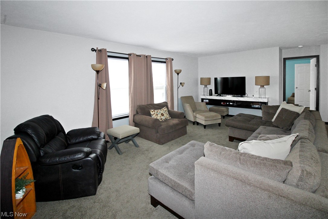 1609 Coldwater Crossing Road Lakeside Marblehead, OH 43440 - Photo 13 of 38 View of carpeted living room