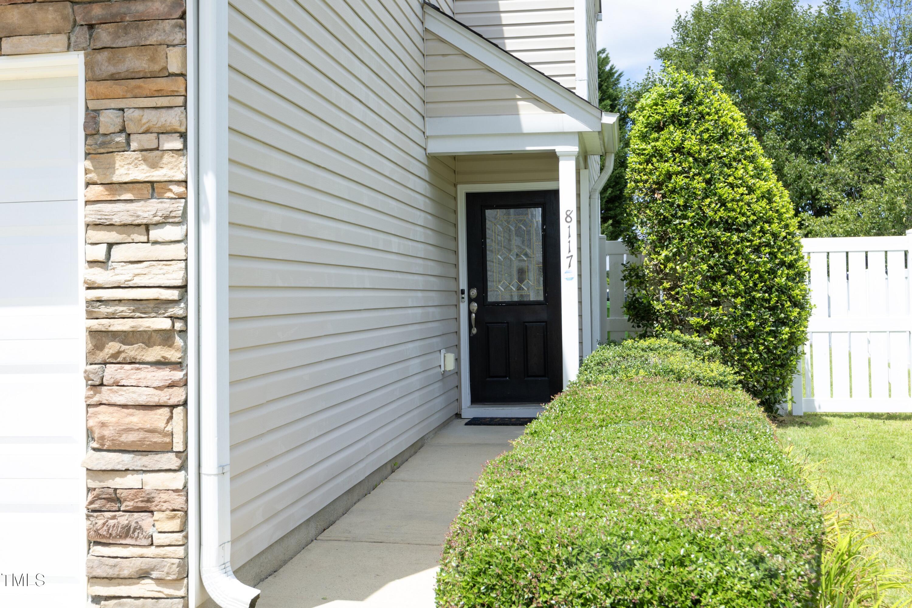8117 Bright Oak Trail Raleigh, NC 27616 - Photo 3 of 34 03FrontPorch