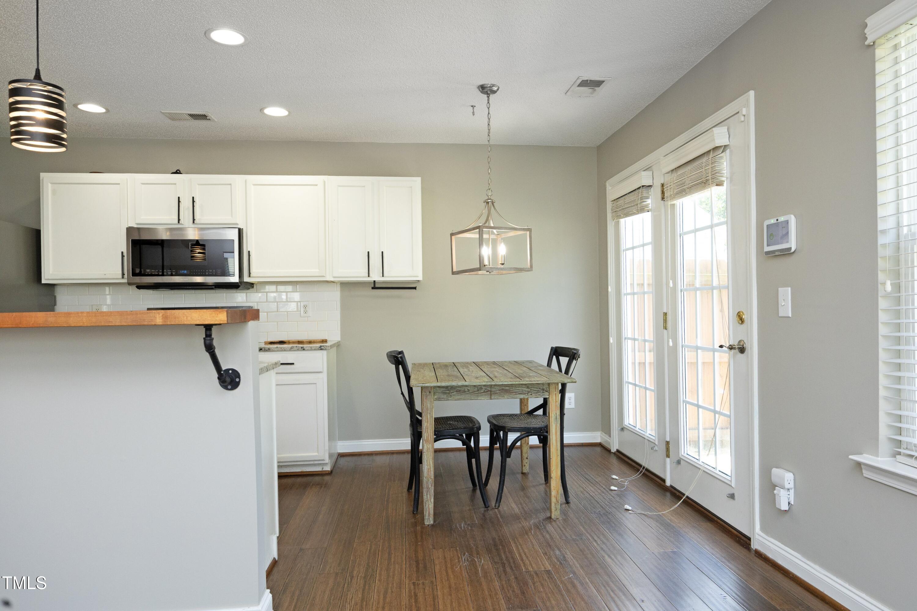 8117 Bright Oak Trail Raleigh, NC 27616 - Photo 8 of 34 08Dining