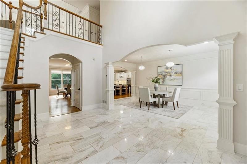 392 Lum Crowe Road Roswell, GA 30075 - Photo 5 of 108 Gallery Image 5