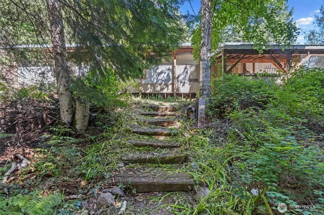 a view of outdoor space and garden