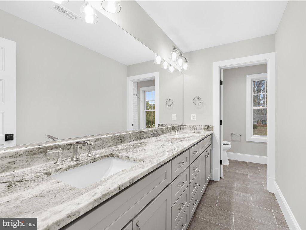 16201 Swanson Road Upper Marlboro, MD 20774 - Photo 38 of 67 Upper Level Hall BA