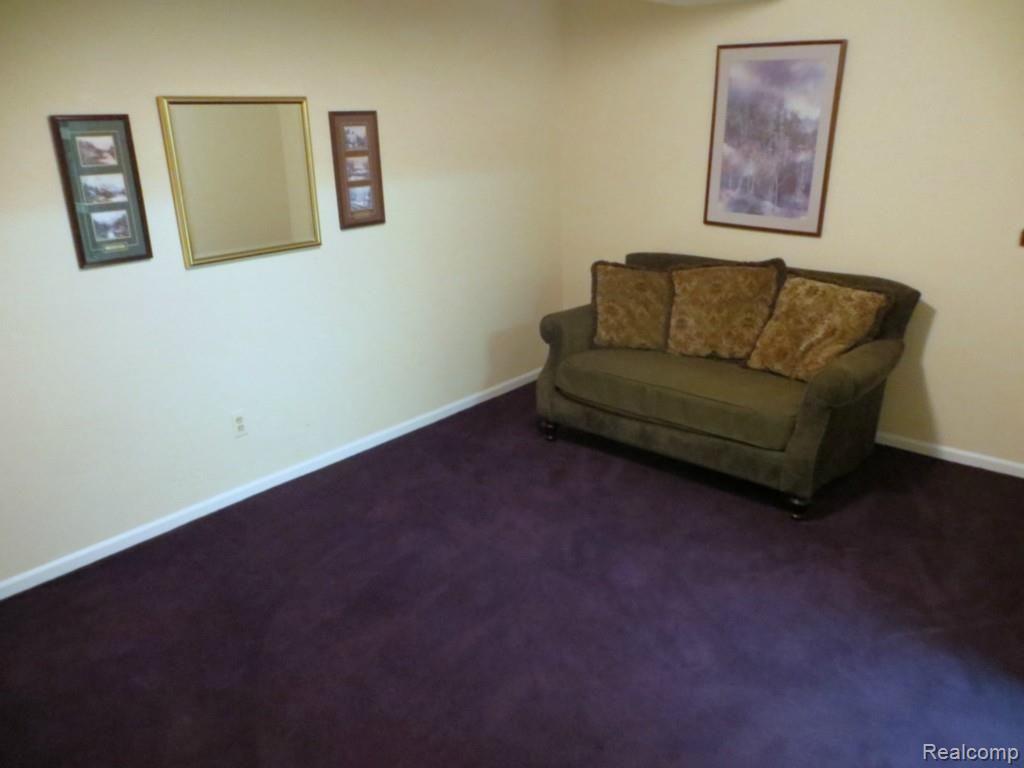 708 South Milford Road, Unit 2 Milford, MI 48381 - Photo 17 of 18