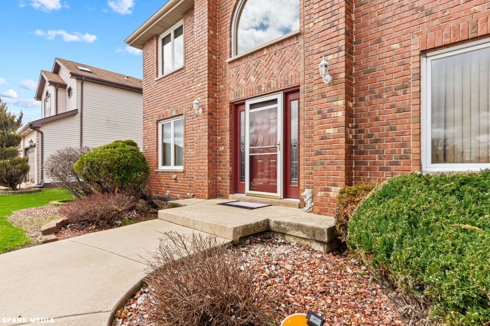 5642 Feather Creek Road Matteson, IL 60443 - Photo 2 of 36 a front view of a house with a yard