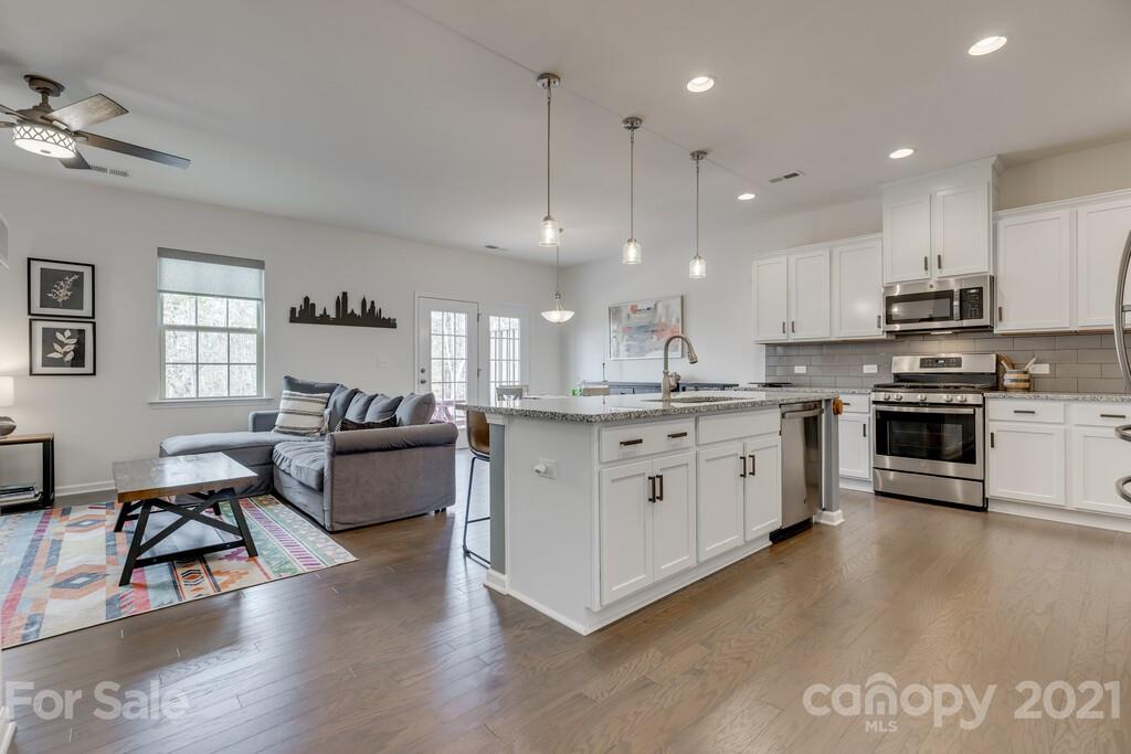 634 Amber Meadows Way, Unit 295 Tega Cay, SC 29708 - Photo 6 of 33