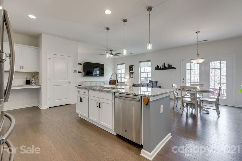 634 Amber Meadows Way, Unit 295 Tega Cay, SC 29708 - Photo 10 of 33