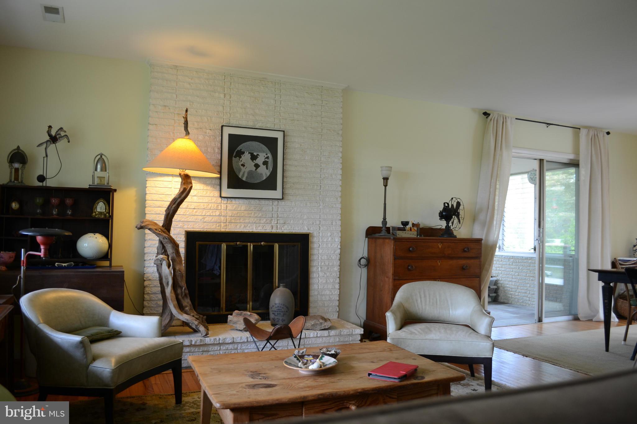 1103 River Bay Road Annapolis, MD 21409 - Photo 5 of 30 Living Room