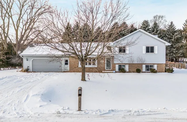 $375,000 | 1951 Amy Jo Drive, Oshkosh, WI 54904
