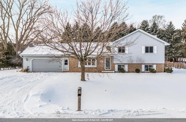 $375,000 | 1951 Amy Jo Drive, Oshkosh, WI 54904