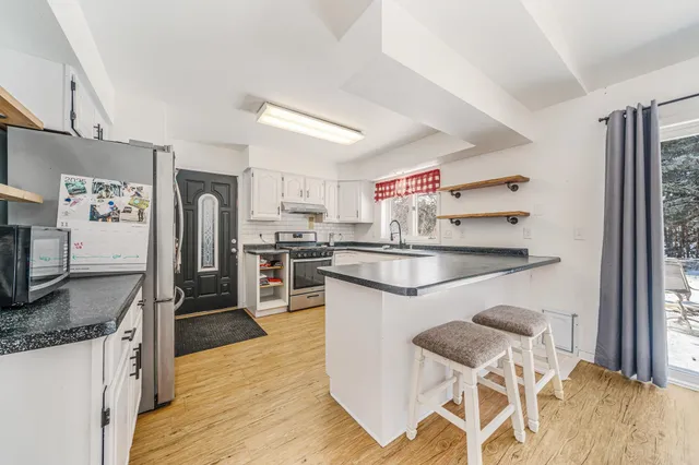 $375,000 | 1951 Amy Jo Drive, Oshkosh, WI 54904