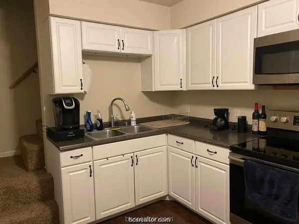$1,625 | 3005 1st Street, Bryan, TX 77801