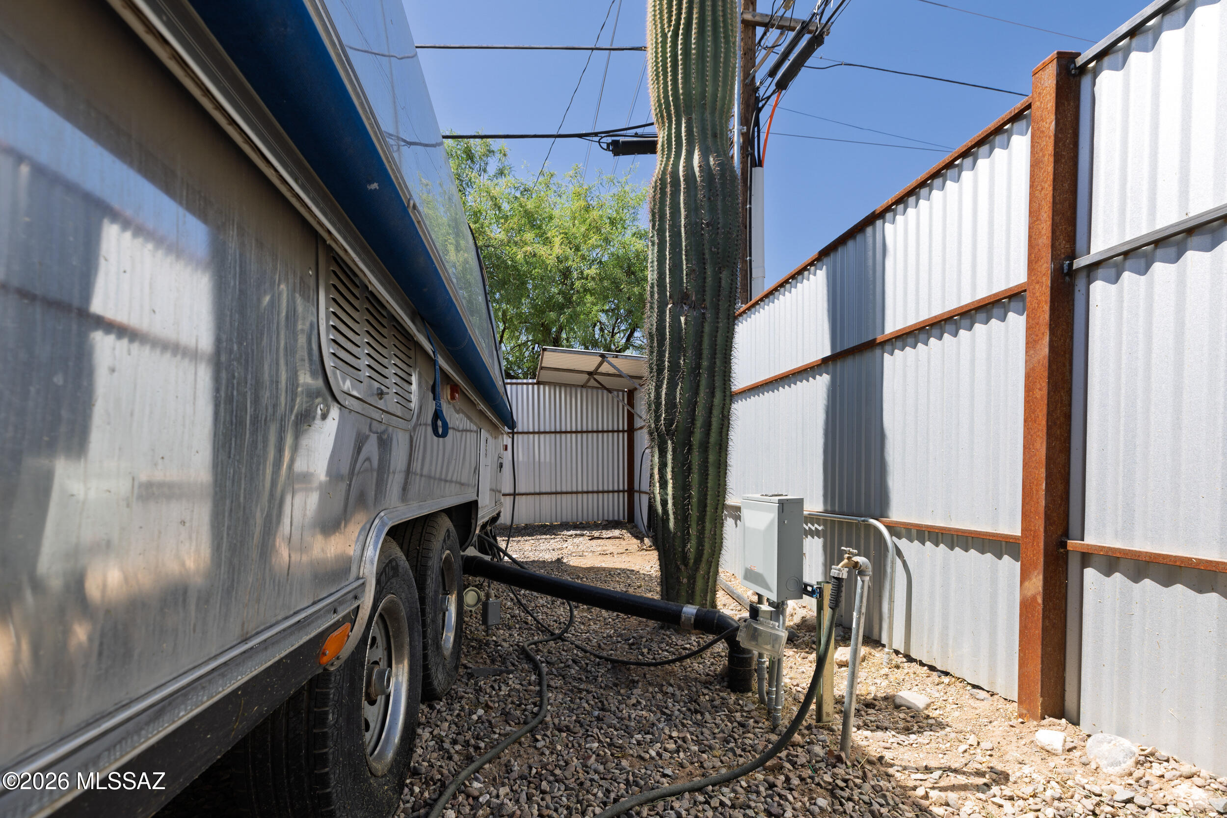 802 East Silverlake Road Tucson, AZ 85713 - Photo 10 of 46