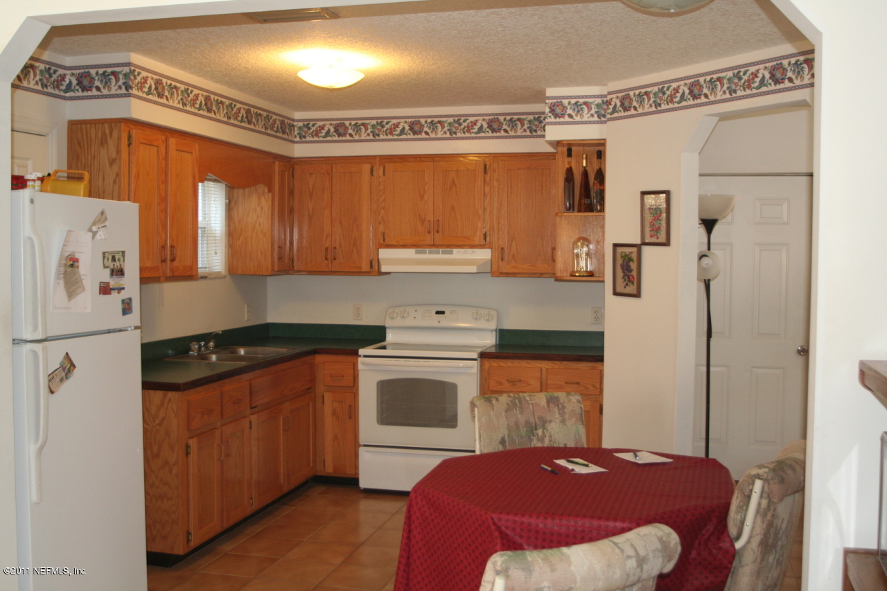 43380 Thomas Creek Road Callahan, FL 32011 - Photo 5 of 14 inside