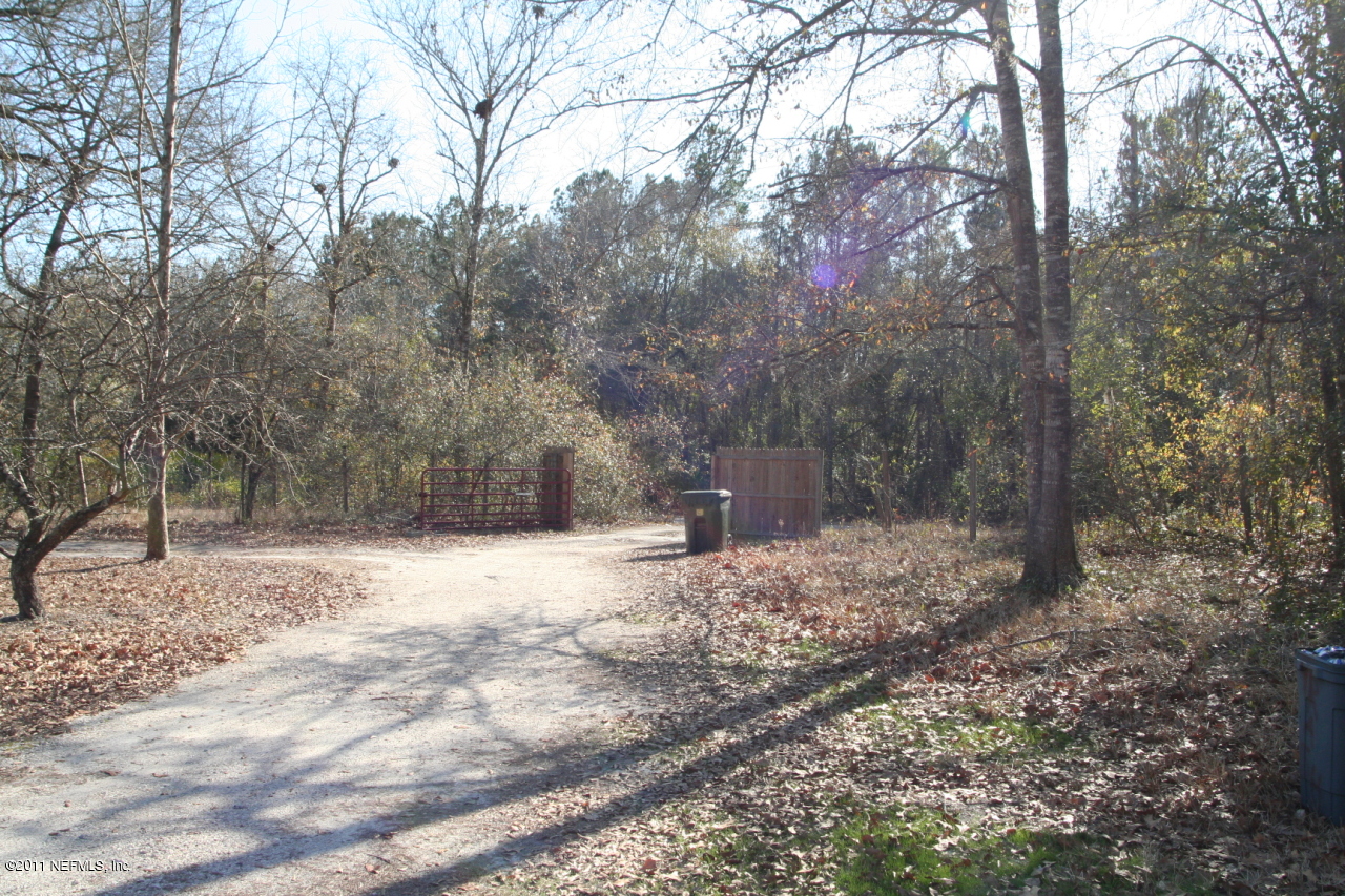 43380 Thomas Creek Road Callahan, FL 32011 - Photo 10 of 14 Yard