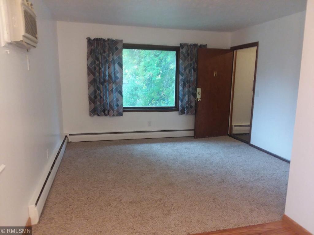 2085 Hillview Road Mounds View, MN 55112 - Photo 9 of 26 Gallery Image 9