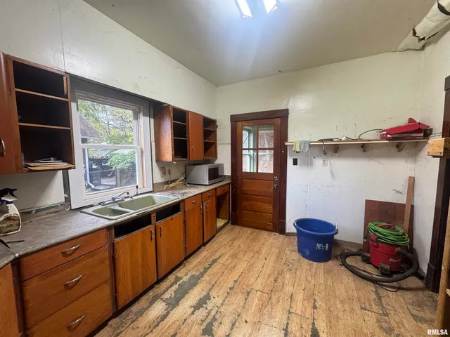 $29,900 | 111 Park Street, Savanna, IL 61074