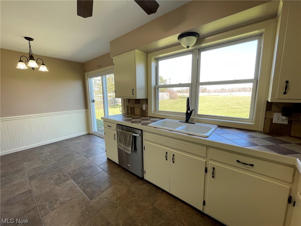 9807 Kile Road Chardon, OH 44024 - Photo 5 of 35