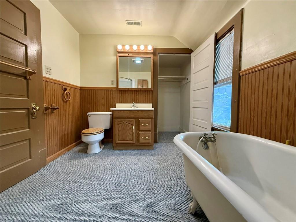 1126 Penn Avenue Vandergrift, PA 15690 - Photo 22 of 24 a spacious bathroom with a bathtub sink and toilet