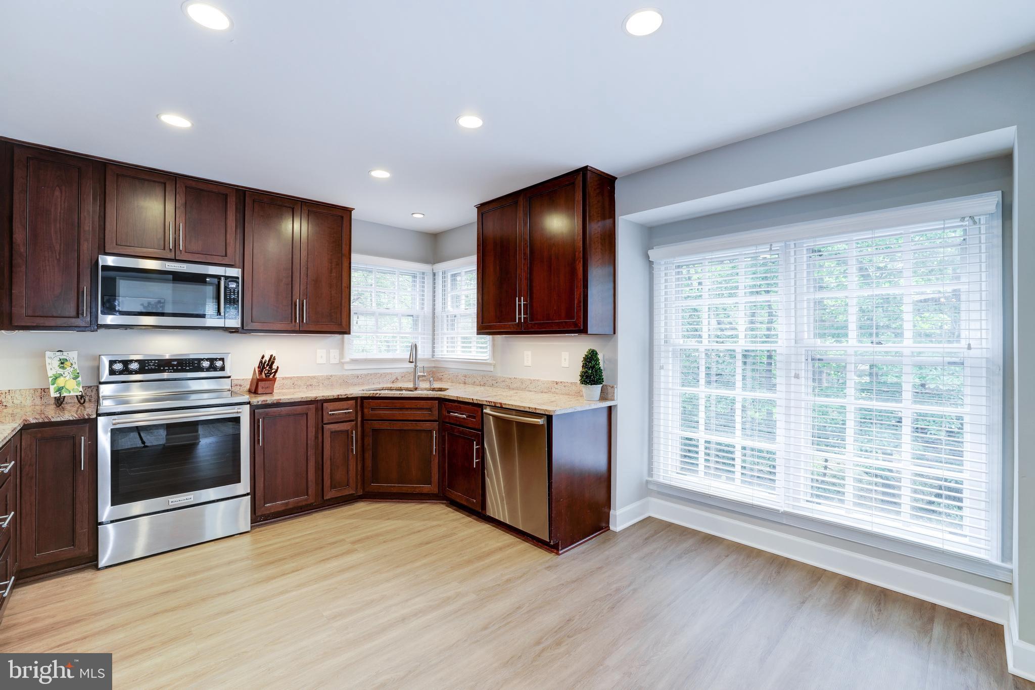 1289 Lamplighter Way Reston, VA 20194 - Photo 27 of 55