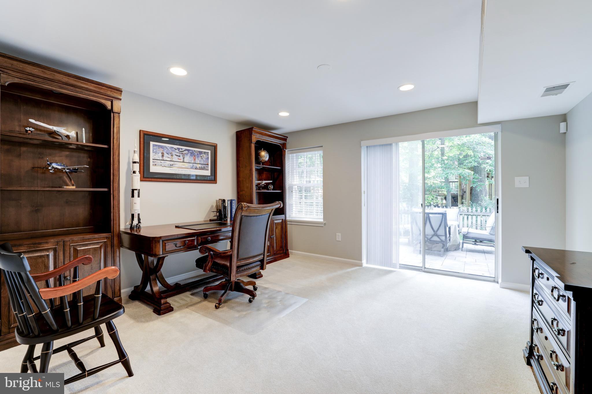 1289 Lamplighter Way Reston, VA 20194 - Photo 43 of 55