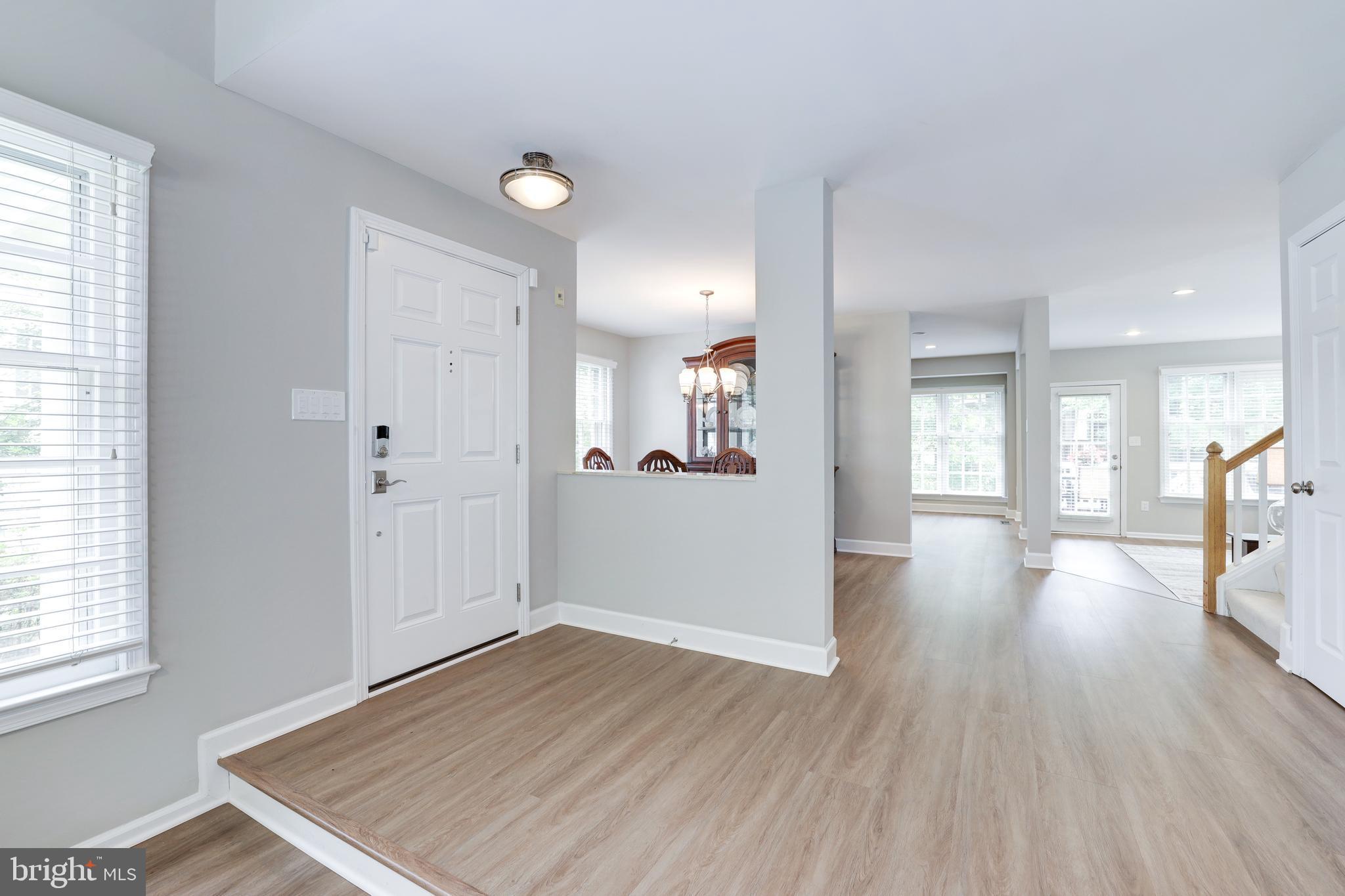1289 Lamplighter Way Reston, VA 20194 - Photo 6 of 55