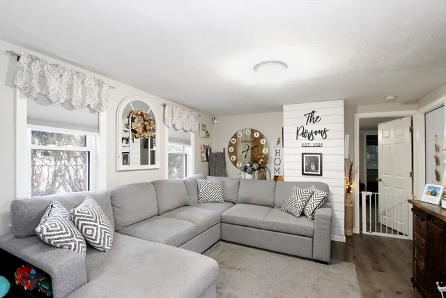 $499,000 | 2795 Cranberry Highway, Wareham, MA 02571