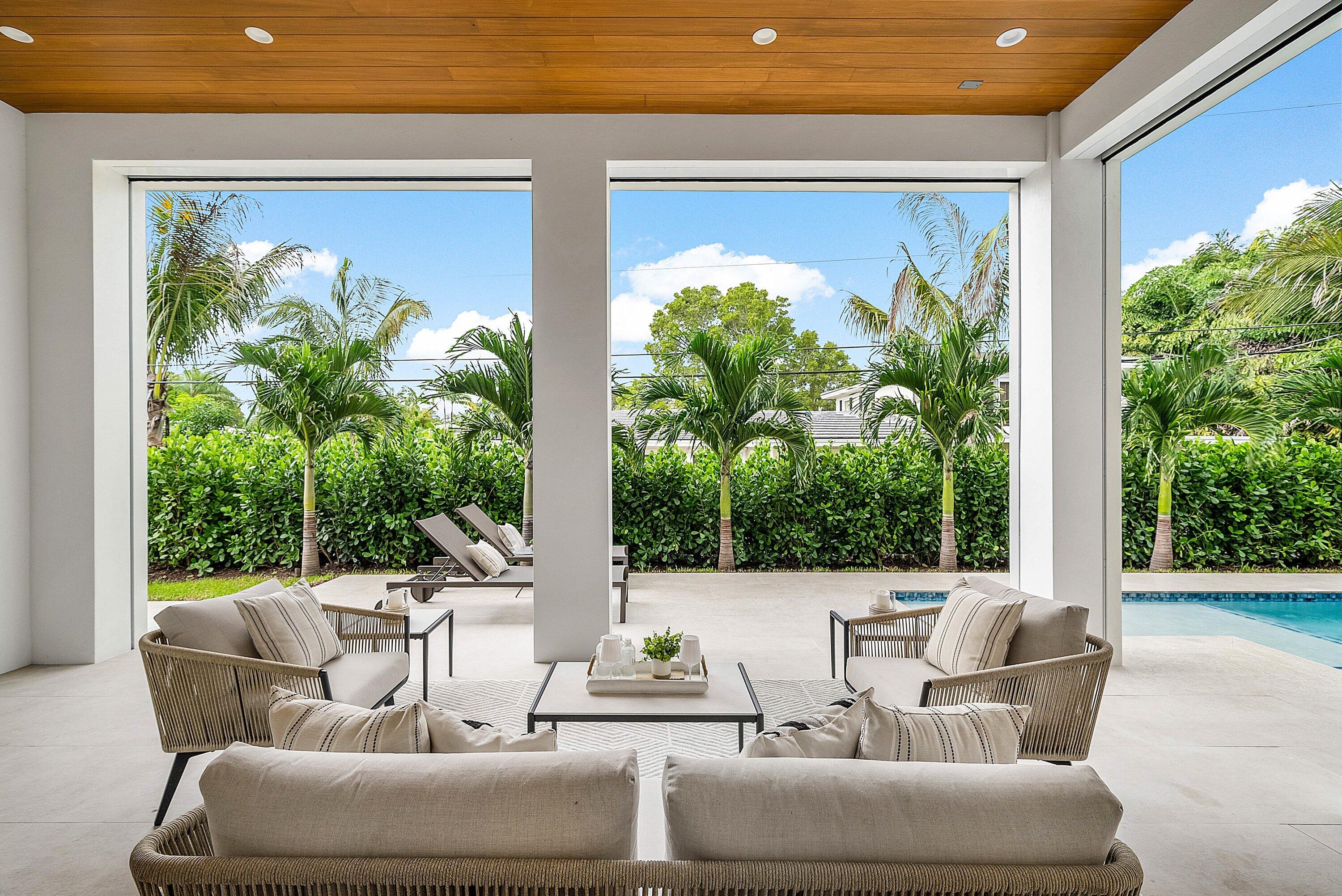 2609 Northeast 27th Way Fort Lauderdale, FL 33306 - Photo 15 of 53 a living room with furniture and a potted plant
