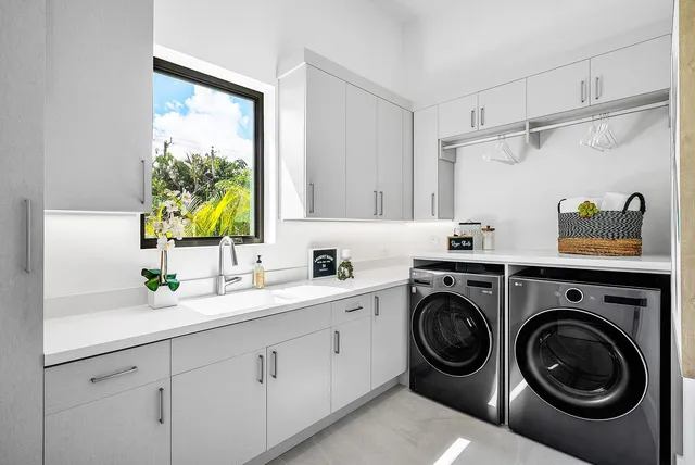 $5,600,000 | 2609 Northeast 27th Way, Fort Lauderdale, FL 33306