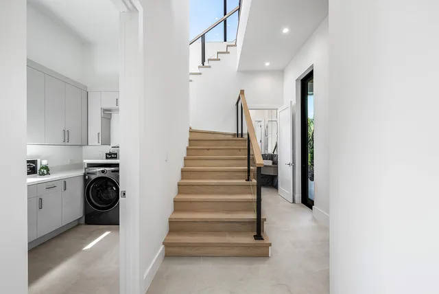 $5,600,000 | 2609 Northeast 27th Way, Fort Lauderdale, FL 33306