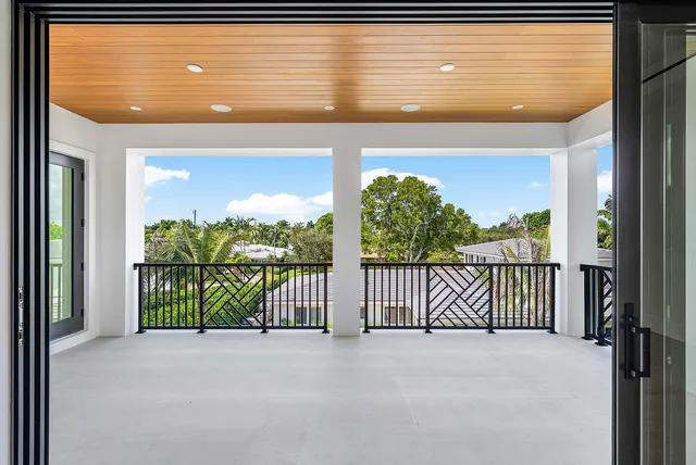 $5,600,000 | 2609 Northeast 27th Way, Fort Lauderdale, FL 33306