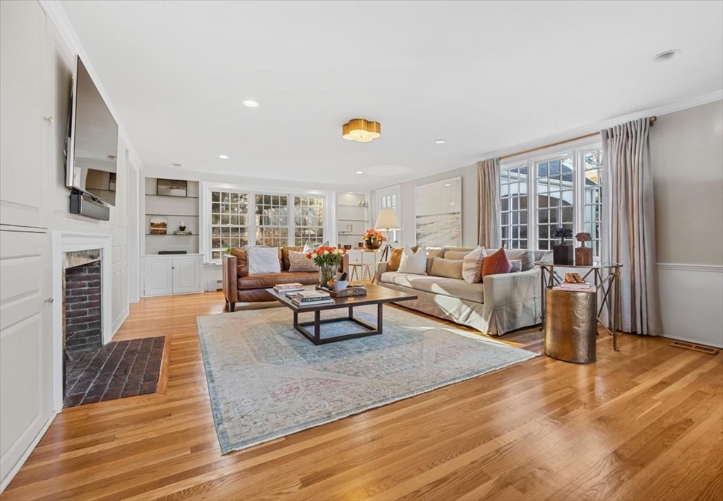 146 Arnold Road Newton, MA 02459 - Photo 3 of 24