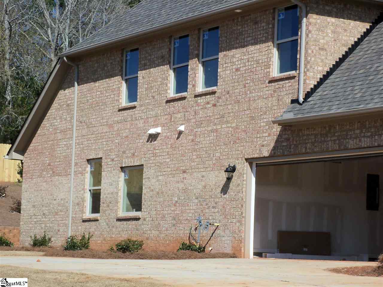 123 Tully Drive Anderson, SC 29621 - Photo 4 of 36 Gallery Image 4