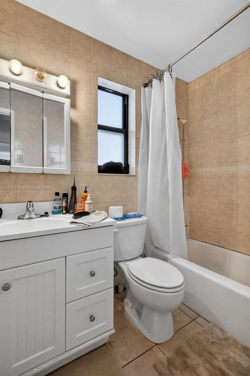 5814 Cleveland Street Hollywood, FL 33021 - Photo 14 of 59