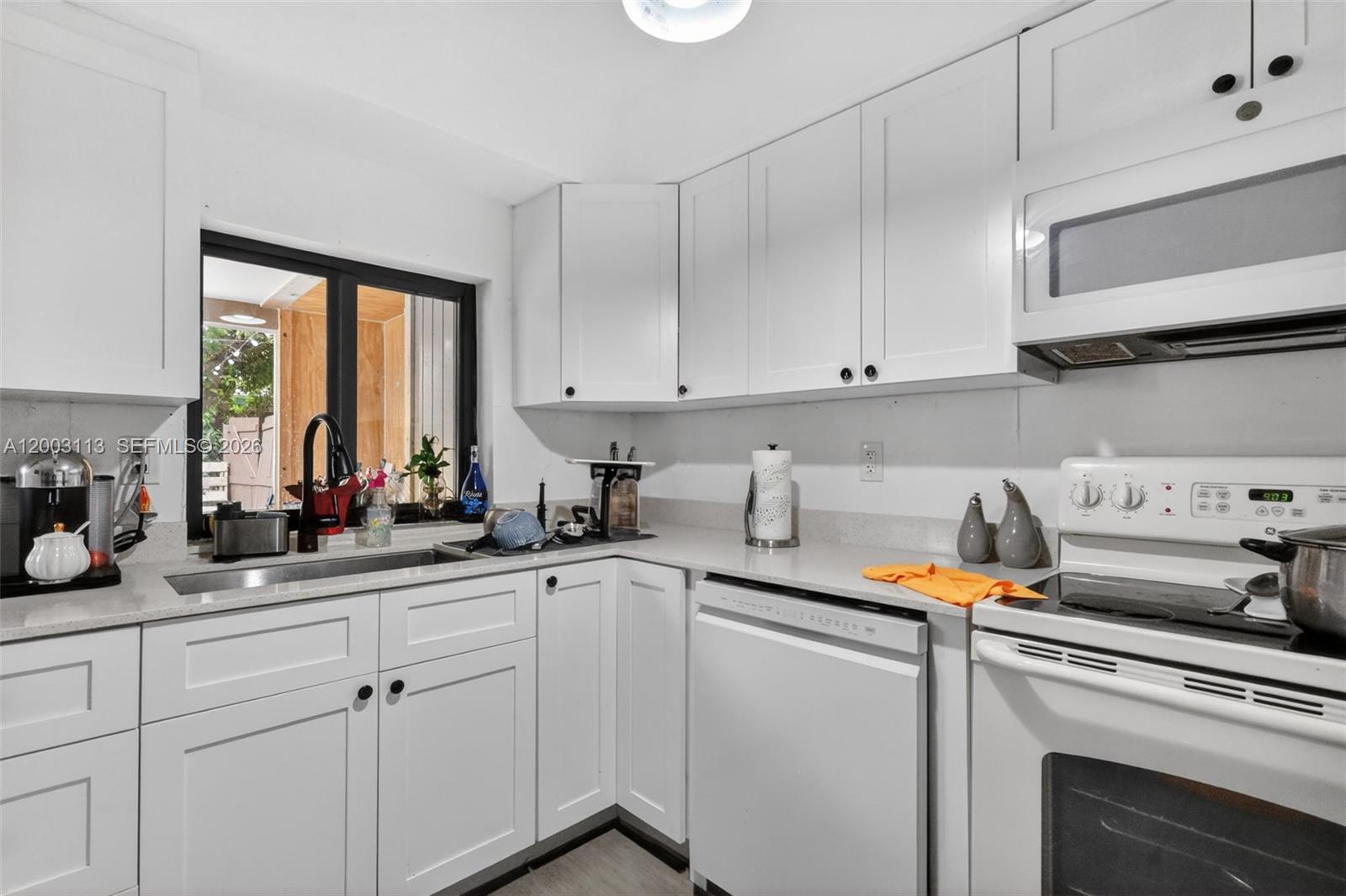 5814 Cleveland Street Hollywood, FL 33021 - Photo 29 of 59