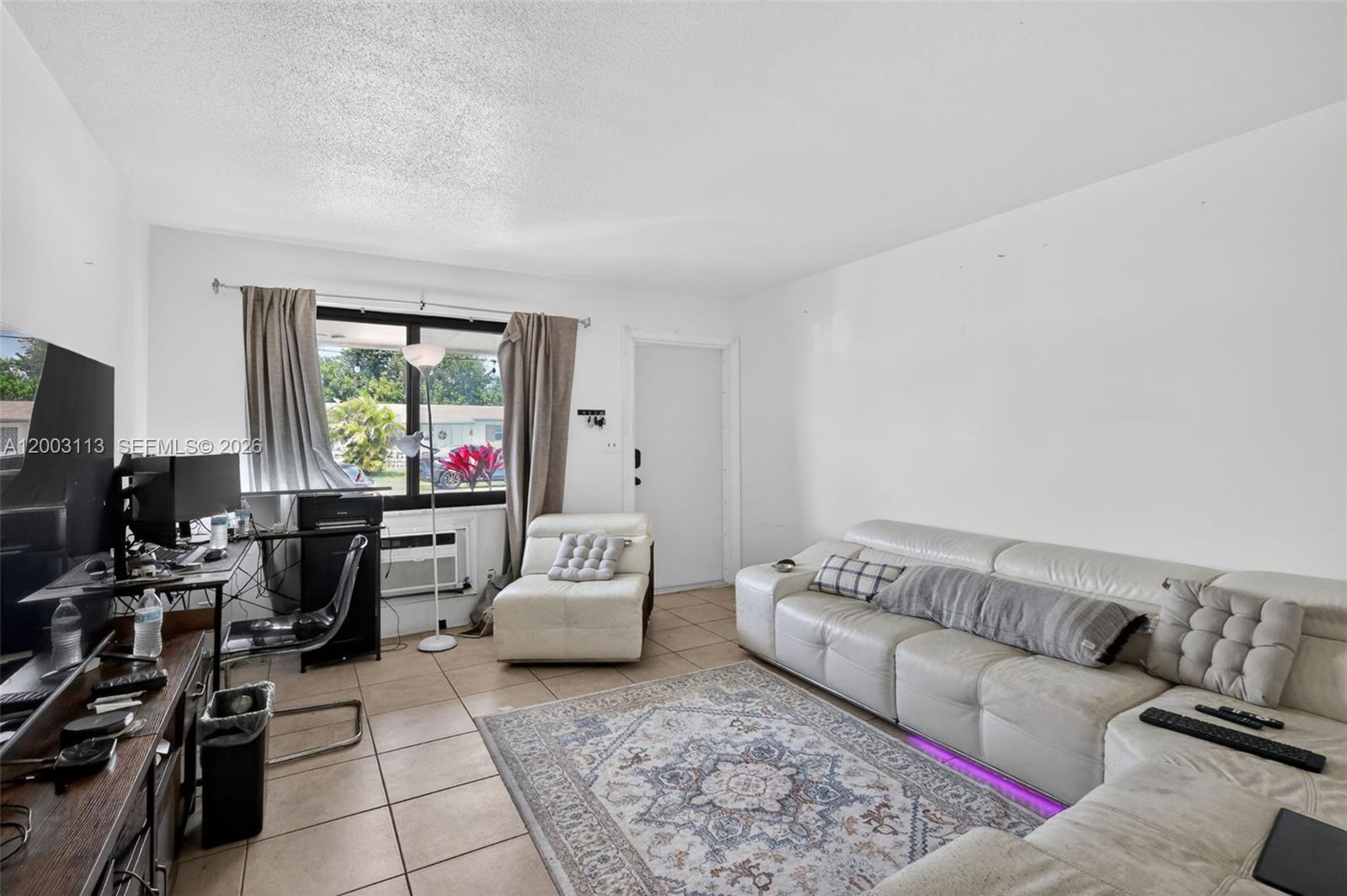 5814 Cleveland Street Hollywood, FL 33021 - Photo 6 of 59