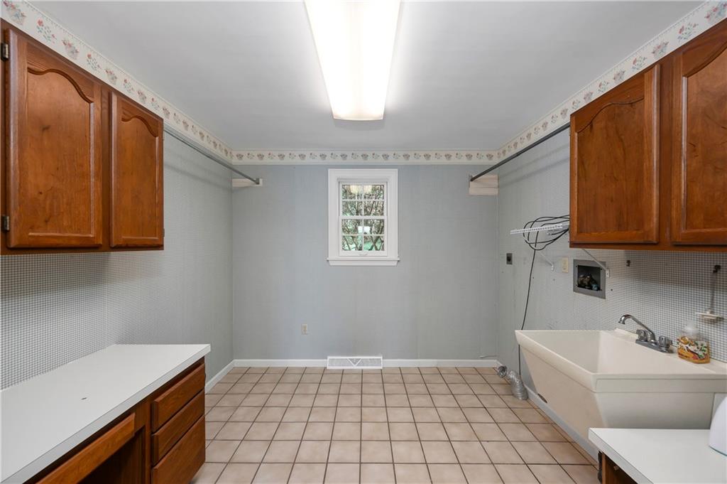 120 Mont Road Butler, PA 16001 - Photo 32 of 50