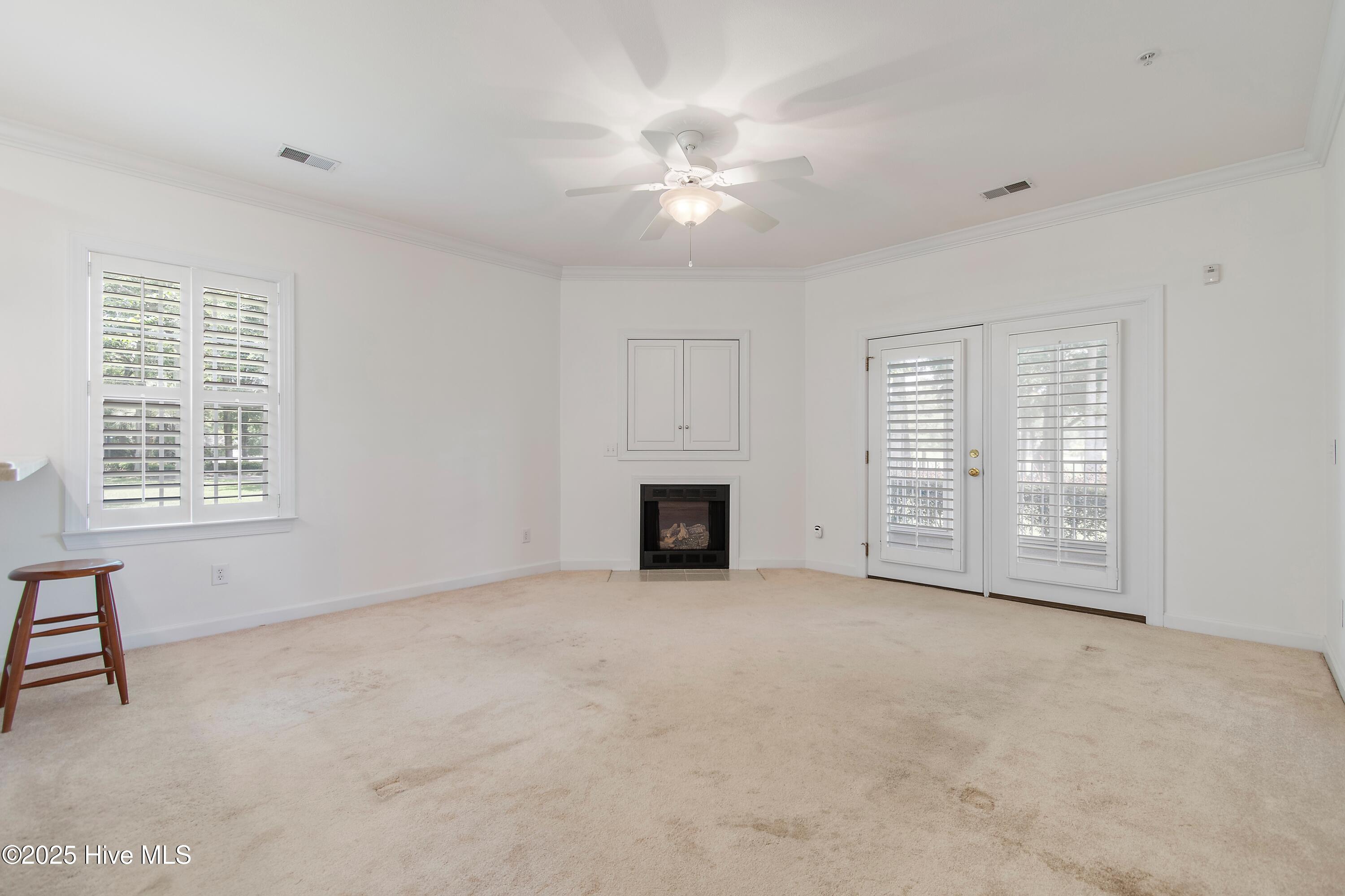 172 Clubhouse Road, Unit 1 Sunset Beach, NC 28468 - Photo 8 of 48 Living room