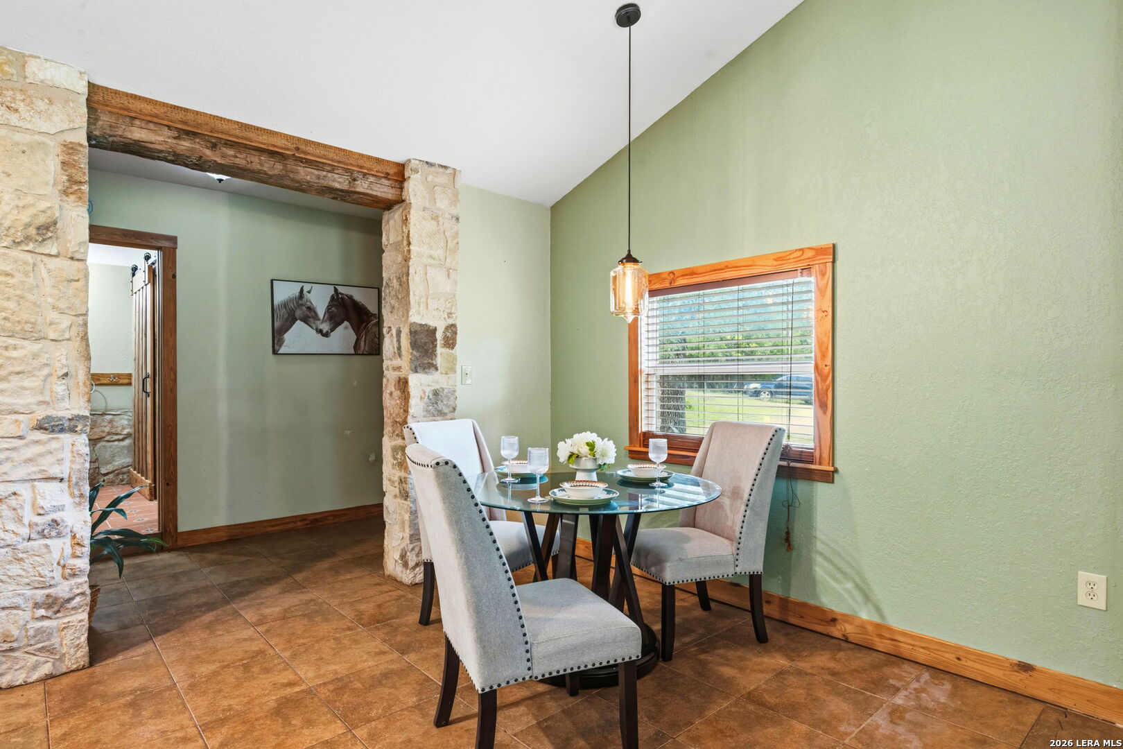 340 Rio Oak Road Pipe Creek, TX 78063 - Photo 11 of 39